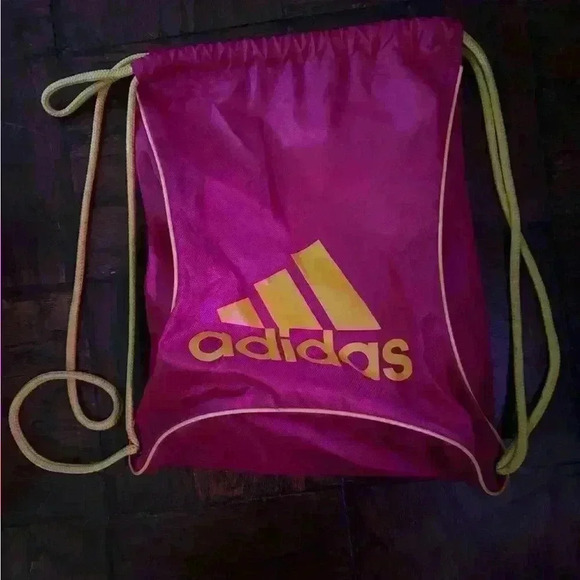 Adidas drawstring bag - Picture 1 of 6